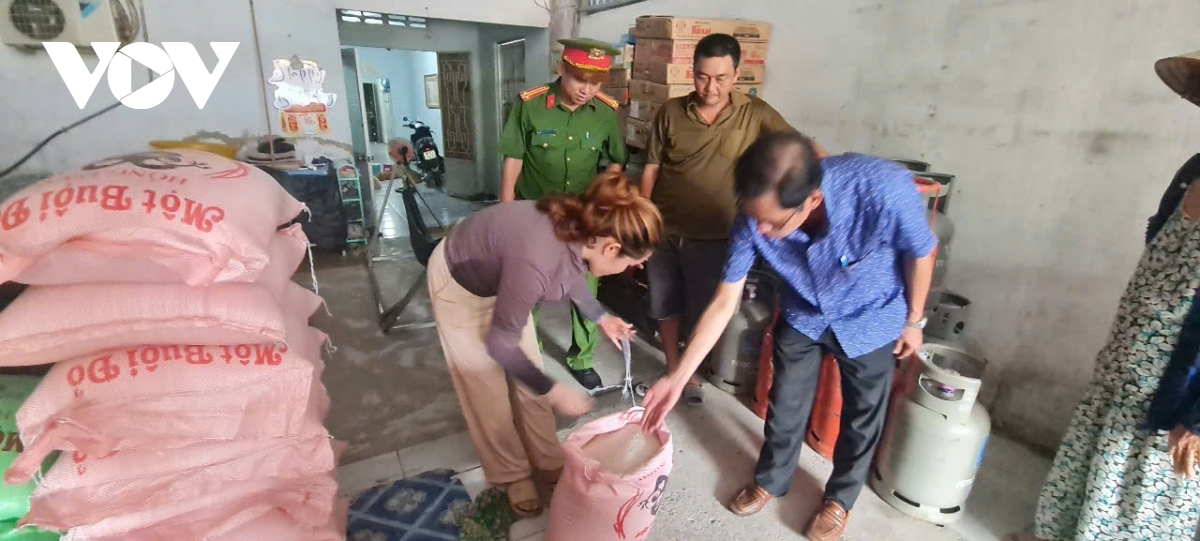 hau giang nguoi dan phat hien gao ban tren thi truong co dau hieu bat thuong hinh anh 1